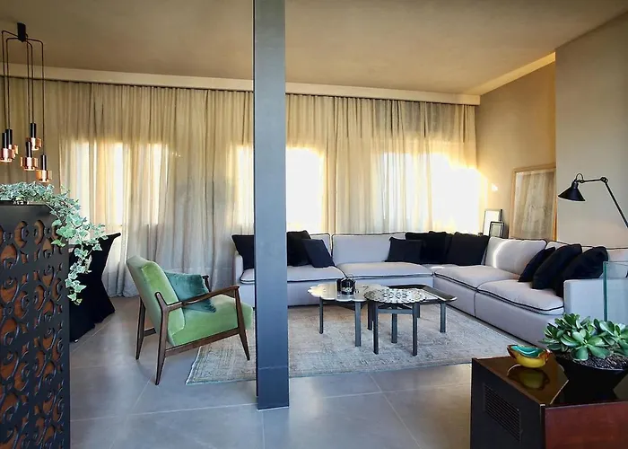 Architects Masterpiece Villa With Private Rooftop